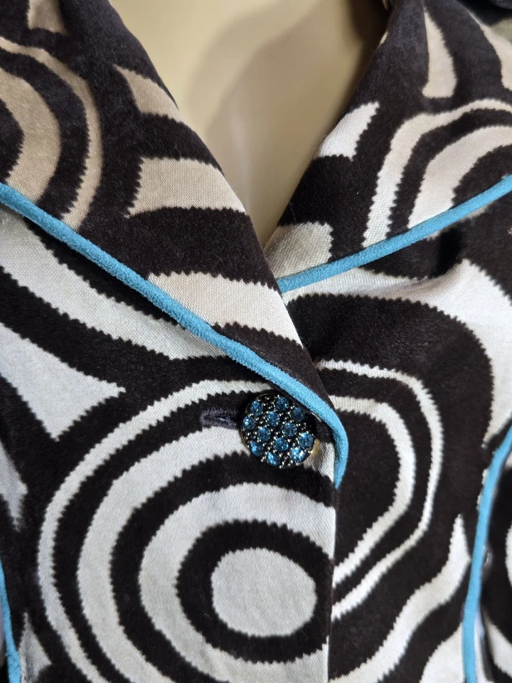 Chaqueta Abrigo 3 SISTERS Talla S Marrón Tostado Terciopelo Detalle Usable Arte Estrás  Foto 4 de 4