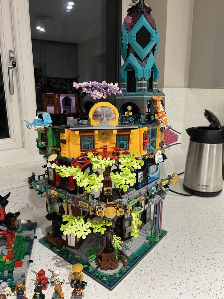 LEGO 71741 NINJAGO City Gardens, photo 4 of 5