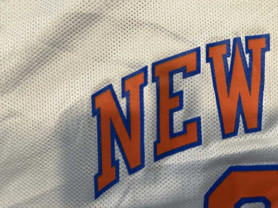 Men's Vintage Reebok Screen Print New York Knicks Allan Houston Jersey | XL - Image 4 of 4