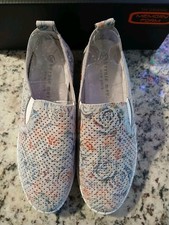 Bernie Mev Women's Slip On Shoes Loafers TW98 Floral Pattern Size 7 NIDB