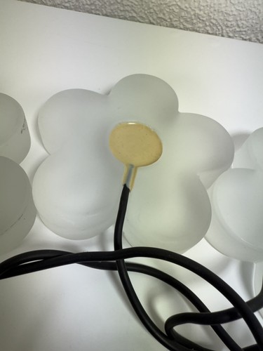 Vintage Heavy Glass LED Flower String Lights – White, Green & Blue - Rare - Picture 3 of 7