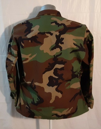 Vintage US ARMY Woodland Camo Field Jacket *American Apparel* (Sz Medium Short) - Picture 3 of 8