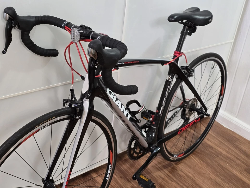 Giant Defy Advanced Vollcarbon Rennrad Größe Medium 5'7"- 5'11" Rennrad - Bild 3 von 4