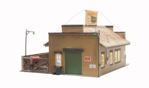 DEUCE'S BIKE SHOP CONSTRUIDO Y LISTO A ESCALA HO POR WOODLAND SCENICS-COMPLETAMENTE CONSTRUIDO - Imagen 3 de 7