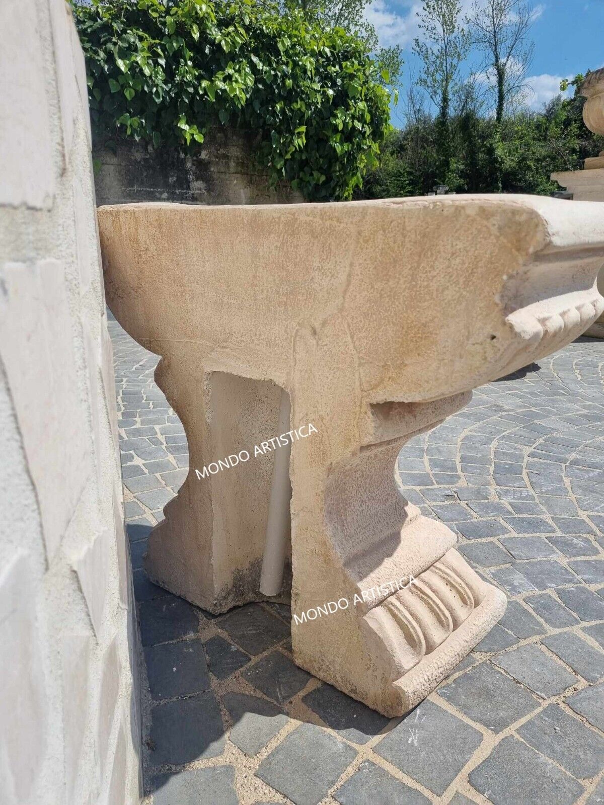 Foto 9 di 10
