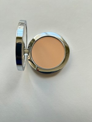 Rock & Republic Exhibition Pressed Powder in SATIN NWOB 0.32oz./9g FULL SIZE
