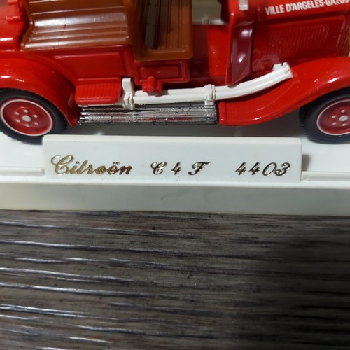 Solido 1/43 Scale Diecast 4408 - Citroen C4F Fire Truck Red In Plastic Case - Picture 7 of 9