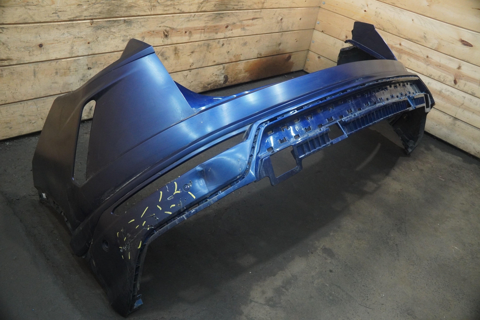 Rear Bumper Cover Upper Trim Panel 4ML807511 OEM Lamborghini Urus 2019 *Note*