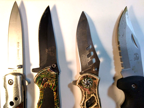 Collection of 20 Single Blade Folding Knives with 2 Sharpeners - Picture 9 of 12