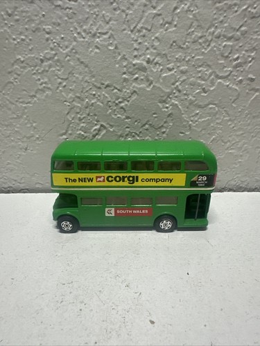 Corgi 488 AEC Routemaster Bus "The New Corgi Company" - Picture 4 of 7