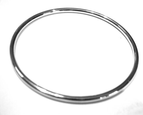 Kaedesigns New 9ct White gold 3mm wide Hollow GOLF bangle 70mm diameter - Picture 7 of 12