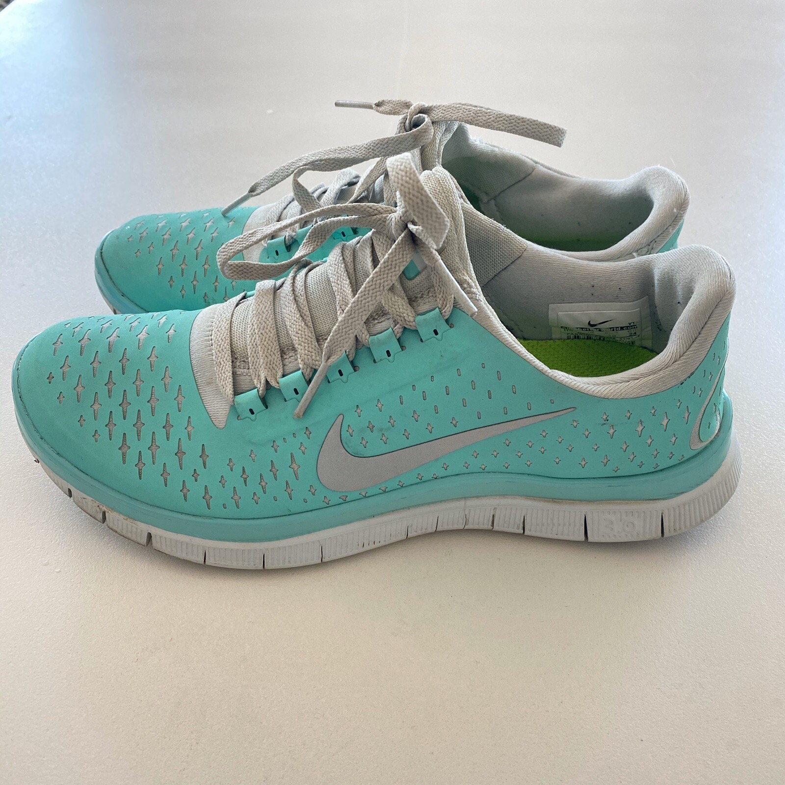 nike free run tiffany