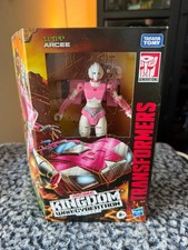 Hasbro Transformers War for Cybertron Kingdom Arcee NEW WFC-K17