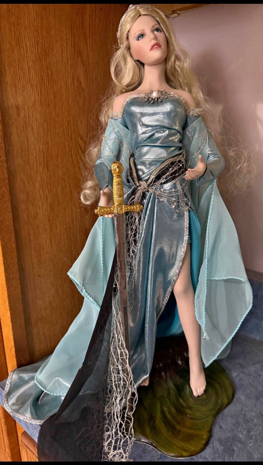 Franklin Mint Lady of the Lake Porcelain Doll