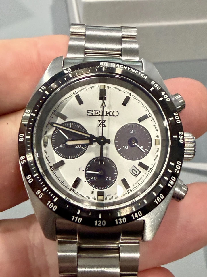 Reloj cronógrafo solar para hombre Seiko Prospex Speedtimer SSC813 esfera Panda-blanco Foto 4 de 4