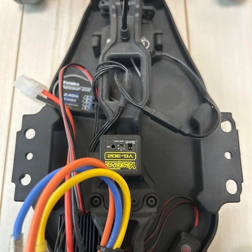 YOKOMO YD-2E RC Radio Control Car with Custom Chassis and Transmitter - Picture 5 of 17