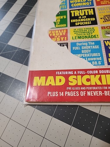 Mad Magazine 1974 SUPER SPECIAL #13 con Mad Sickie Stickie - Articolo Nixon - Foto 4 di 23