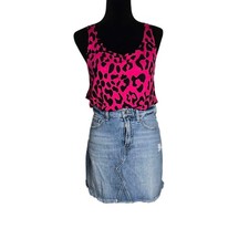 GUESS Women s Denim Mini Skirt Size 27 High Rise Distressed Raw Hem Light Wash