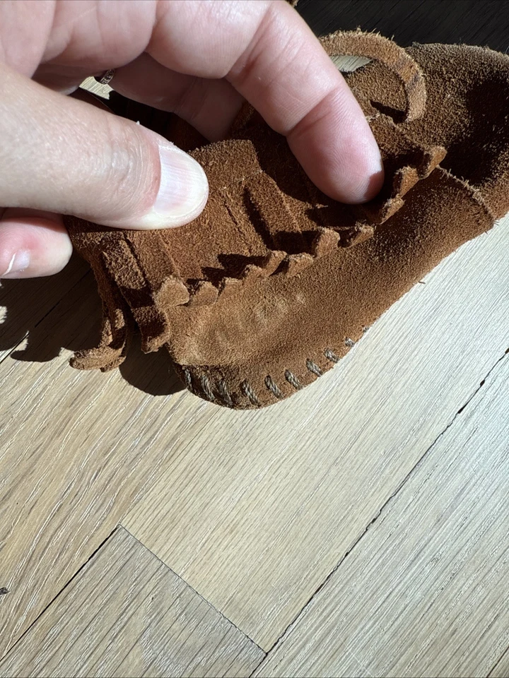 Коричневые замшевые кожаные мокасины Minnetonka для детей ясельного возраста младенцев ботинок размер 2 - Изображение 4 из 4
