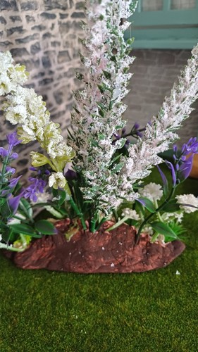 12th Scale Flower Border Garden Flower Bed Accessory Hand Made UK - Picture 6 of 8