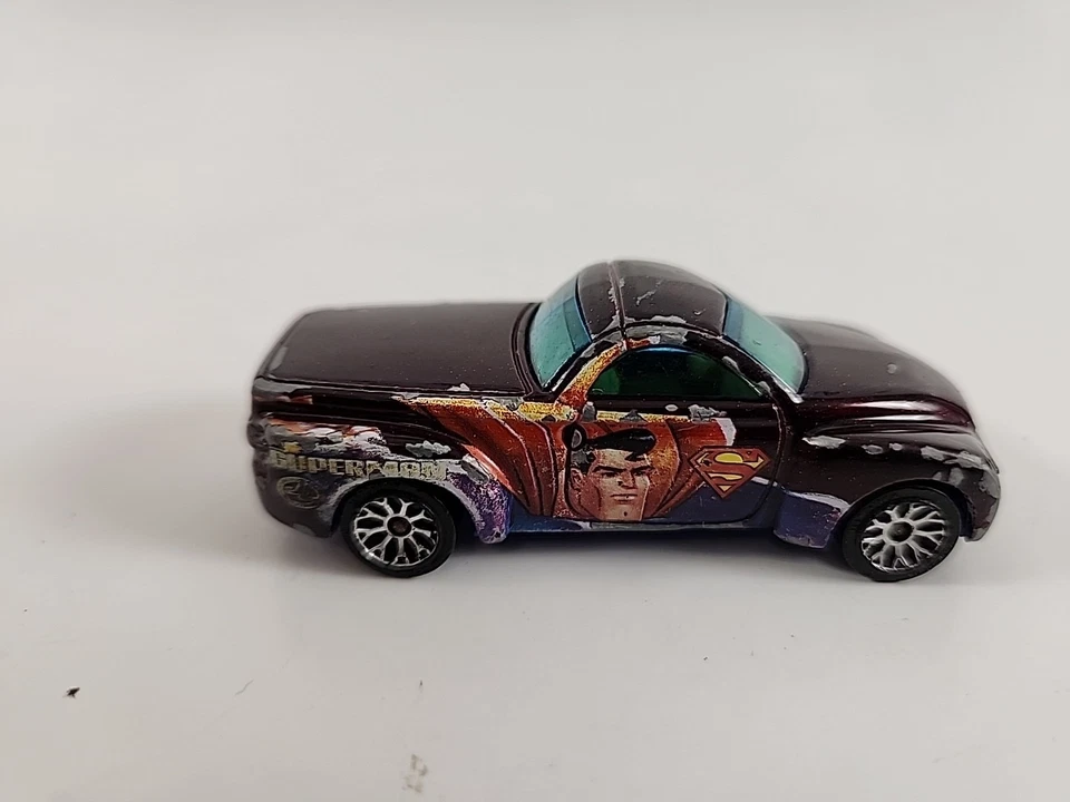 Matchbox 2004 Chevrolet SSR Justice League SUPERMAN 1:64 литой коричневый 1:64 - Изображение 2 из 4