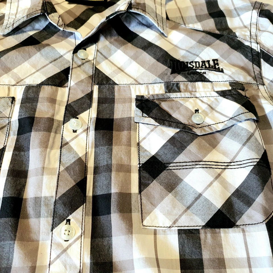 Lonsdale London Mens M Short Sleeve Shirt Black White Plaid Button Free Post  - Image 4 of 4