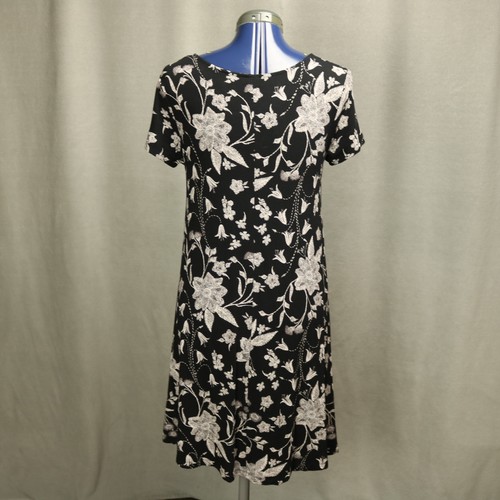 Old Navy Blumen Minikleid A Linie Kurzarm dehnbar schwarz-weiß M - Bild 7 von 22