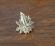 Christmas Brooch Lapel Pin Candle Holly Berries Gold Tone Made In USA Vintage