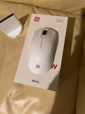 BenQ Zowie FK2-DW White ゲーミングマウス ZOWIE by BenQ FK2-DW 4K Wireless Gaming Mouse - Glossy Edition