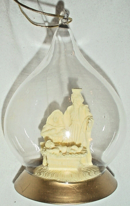 NATIVITY ORNAMENT w MARY, JOSEPH & BABY JESUS BLOWN GLASS BALL /5"/Sgnd W.M.