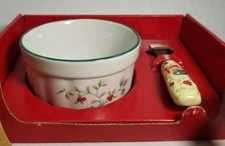 Pfaltzgraff Winterberry Dip Mix Set, Bowl & Cheese/Spread Knife