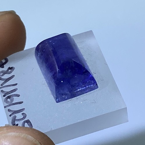 TANSANIT Cabochon Freeform (7.81 ct) Tanzanite / Tanzanit - Picture 3 of 3