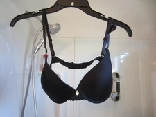 NWOT women's padded/wired bra Adrienne Vittadini Size 34C black color