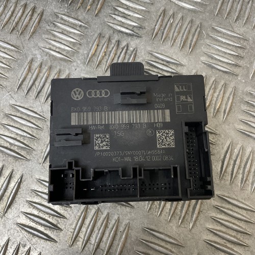 AUDI A1 8X 2011 VORNE RECHTS FAHRER SEITENTÜR STEUERMODUL ECU 8X0959793B