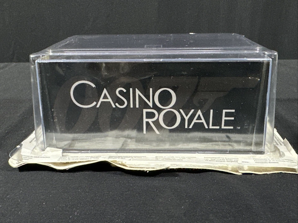 ASTON MARTIN DBS James Bond Car Collection Casino Royale Model Diecast 1:43 Gray - Image 4 of 4