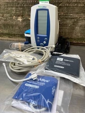 Welch Allyn 420 Spot Vital Signs Monitor 42NTB w/ NEW BATTERY, Temp, Power, Cuff