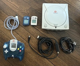 SEGA Dreamcast Home Console White 128 Bit Controller Cables Accessories Box