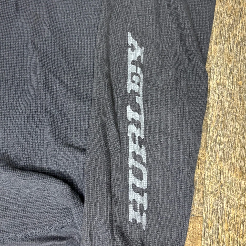 Vintage 2000s Hurley Long Sleeve Thermal - Image 4 of 4