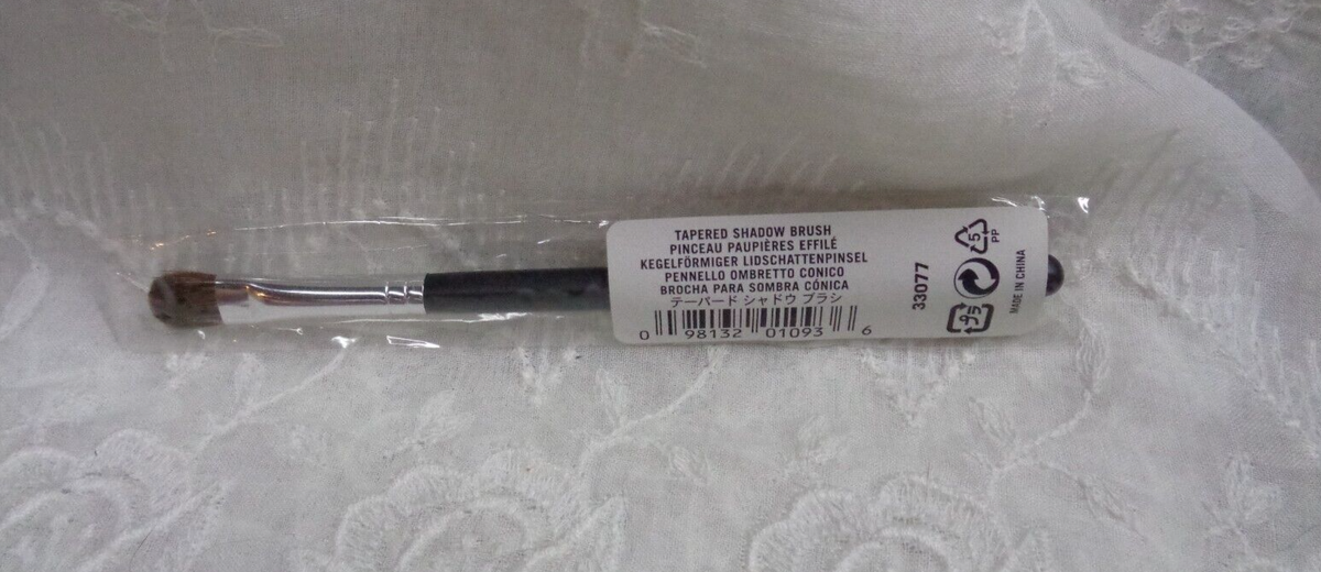 BARE MINERALS i.d. Bare Escentuals TAPERED SHADOW BRUSH 33077