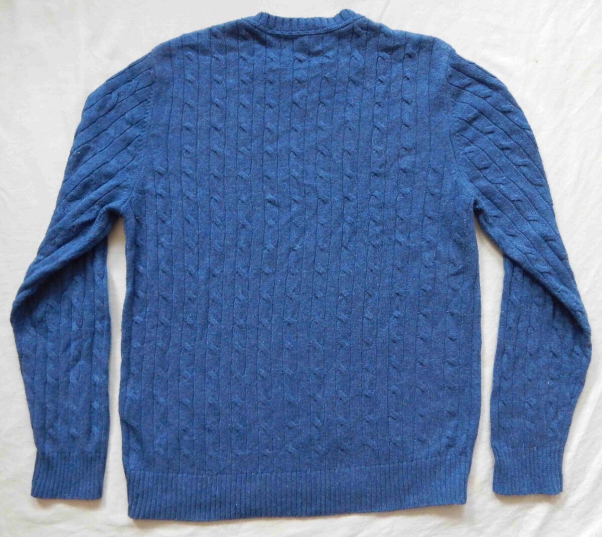 Blue Cable Knit Crew Neck Pullover Sweater - Large Mens Blue Cable Knit Crew Neck Pullover Sweater - Large Mens