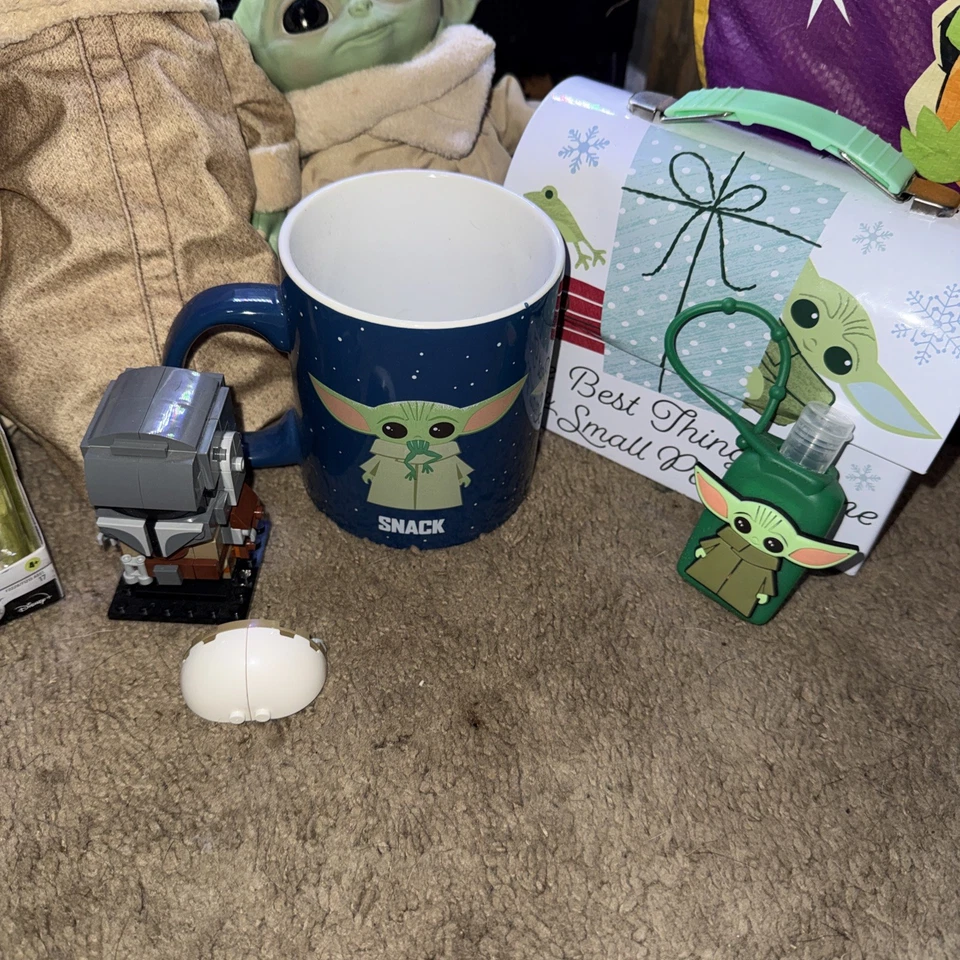 Lote Baby Yoda - Lote de Mercancías Mandalorianas Star Wars Foto 3 de 4