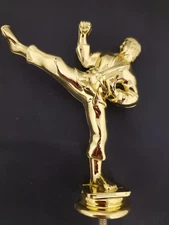 Vintage Gold Tone Karate Martial Arts Male Trophy Topper 5.25” Plastic, NOS