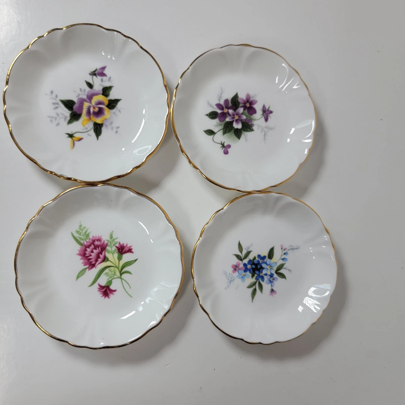 4 Royal Windsor Bone China Butter Pat Dishes English Rose