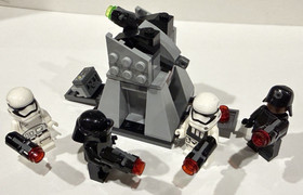 LEGO Star Wars: First Order Battle Pack used in great condition  75132 w/manual