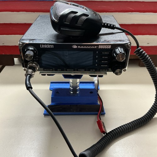 Uniden BEARCAT 980 SSB 40 Channel Radio With Microphone