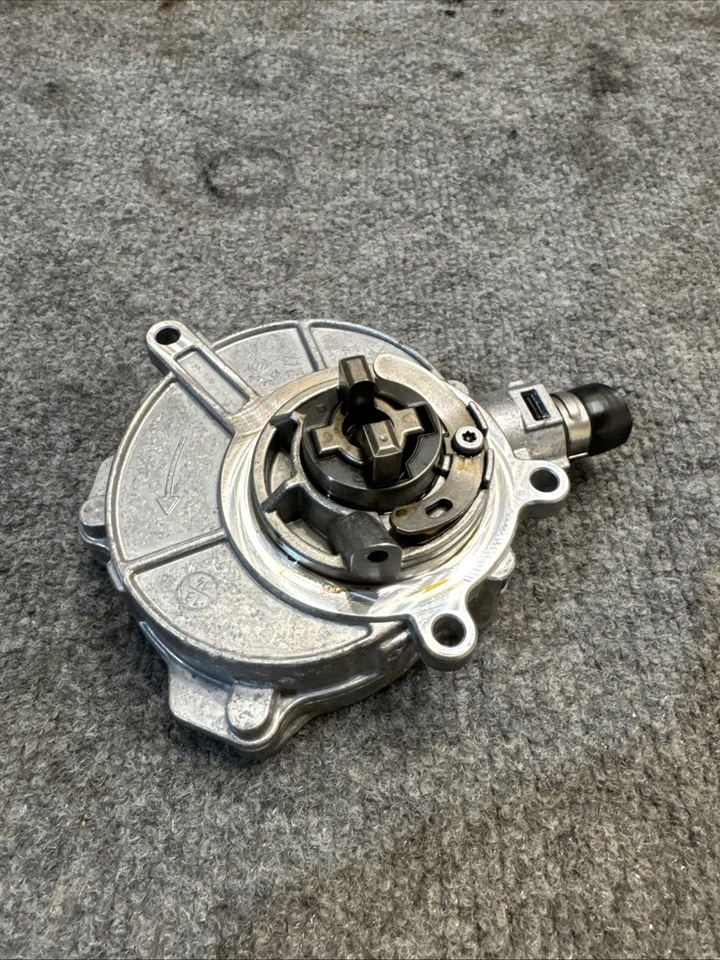 09-18 Porsche Cayenne / Touareg / Q7 A6 3.0L Brake Vacuum Pump 06E145100R OEM - Image 3 of 4