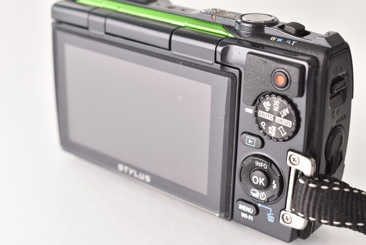 Olympus Tough Stylus TG-870 Shockproof Waterproof Digital Camera