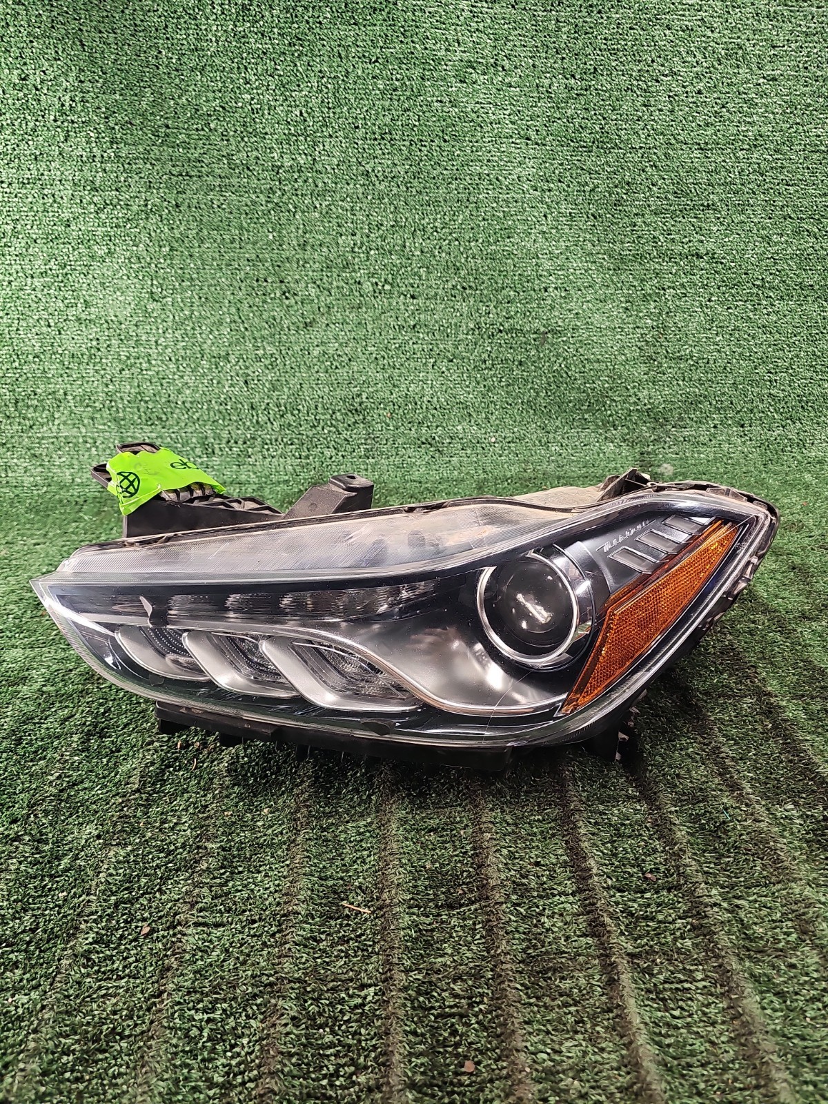 Maserati Ghibli 2014-2017 Left Headlight