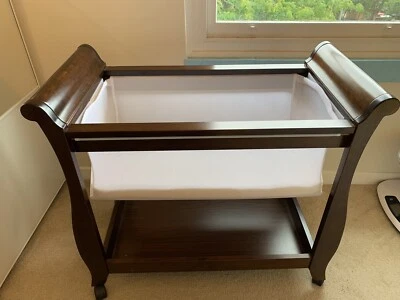 boori country collection bassinet