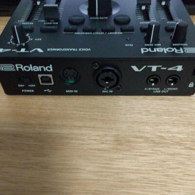 Roland VT-4 VOICE TRANSFORMER Guitar Effects Pedal from Roland VT-4 VOICE TRANSFORMER Guitar Effects Pedal from